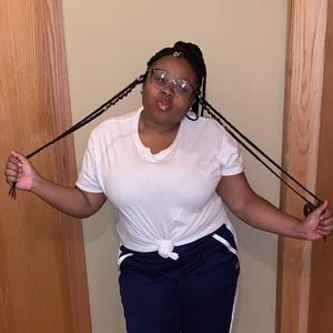 Meet your Posher, Denasha